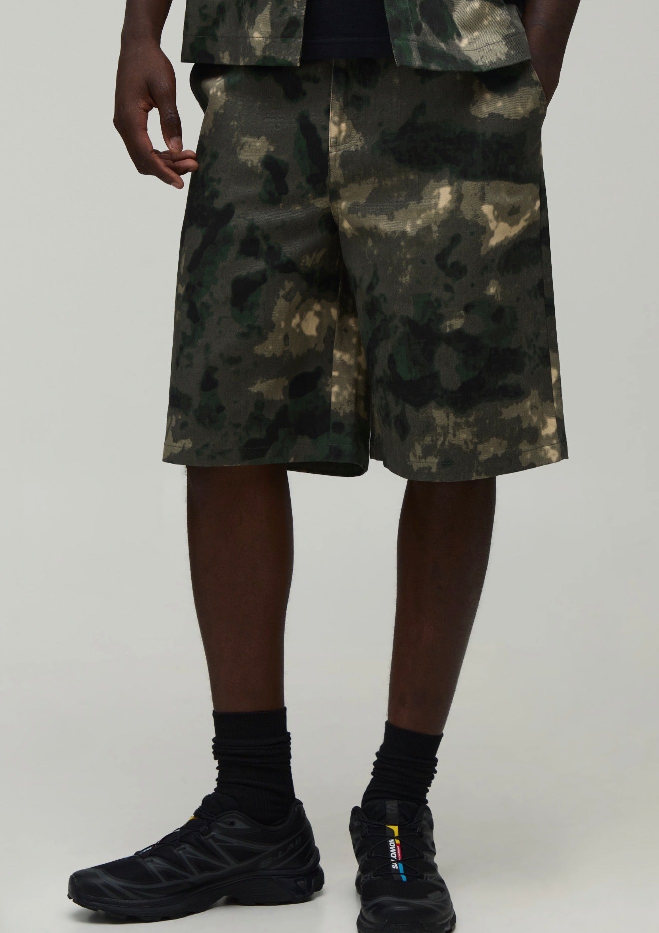 Short parachute camo